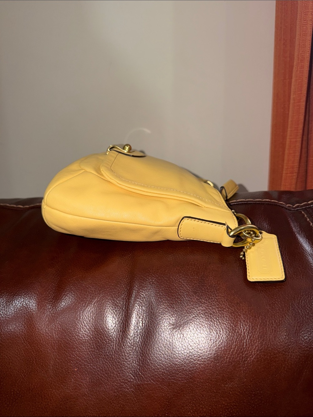 ‼️Coach Kristin Buttercup Yellow Leather Shoulder Bag Crossbody Bag - Picture 3 of 14